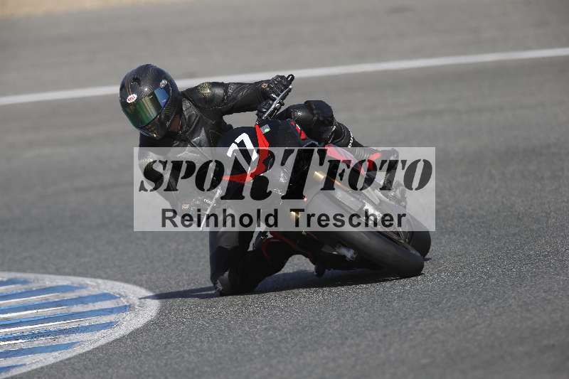 /Archiv-2024/02 29.01.-02.02.2024 Moto Center Thun Jerez/Gruppe gruen-green/77